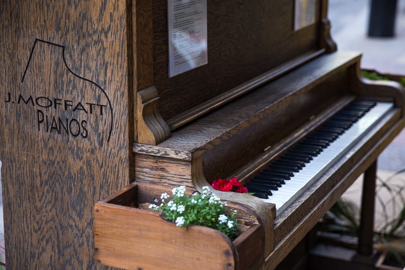 downtown-calgary-piano-keys