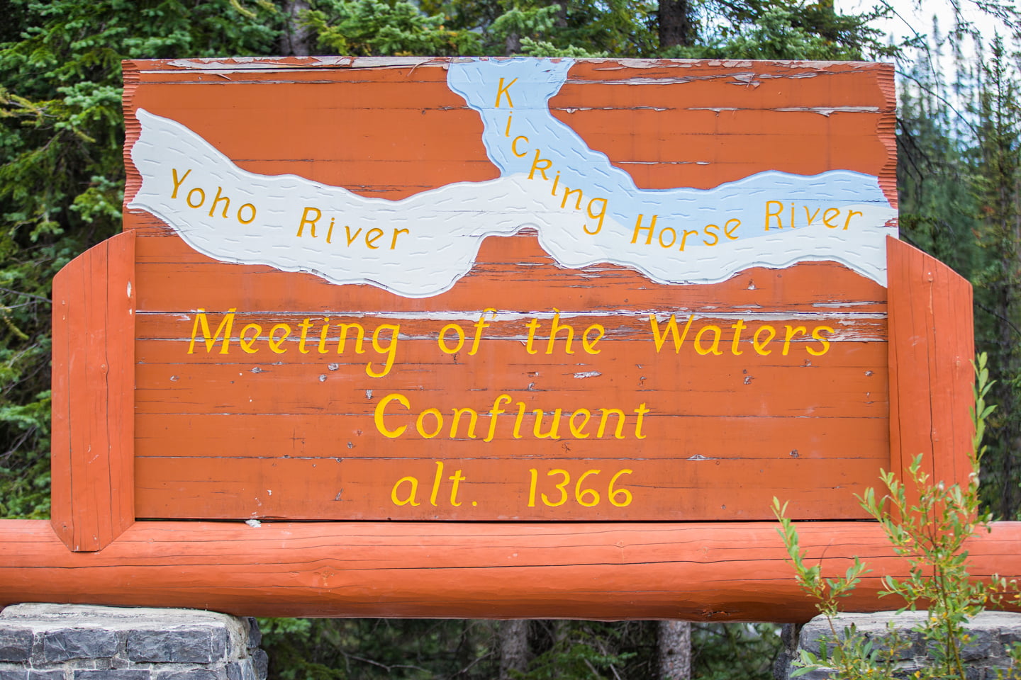 merging-of-the-waters-yoho-sign