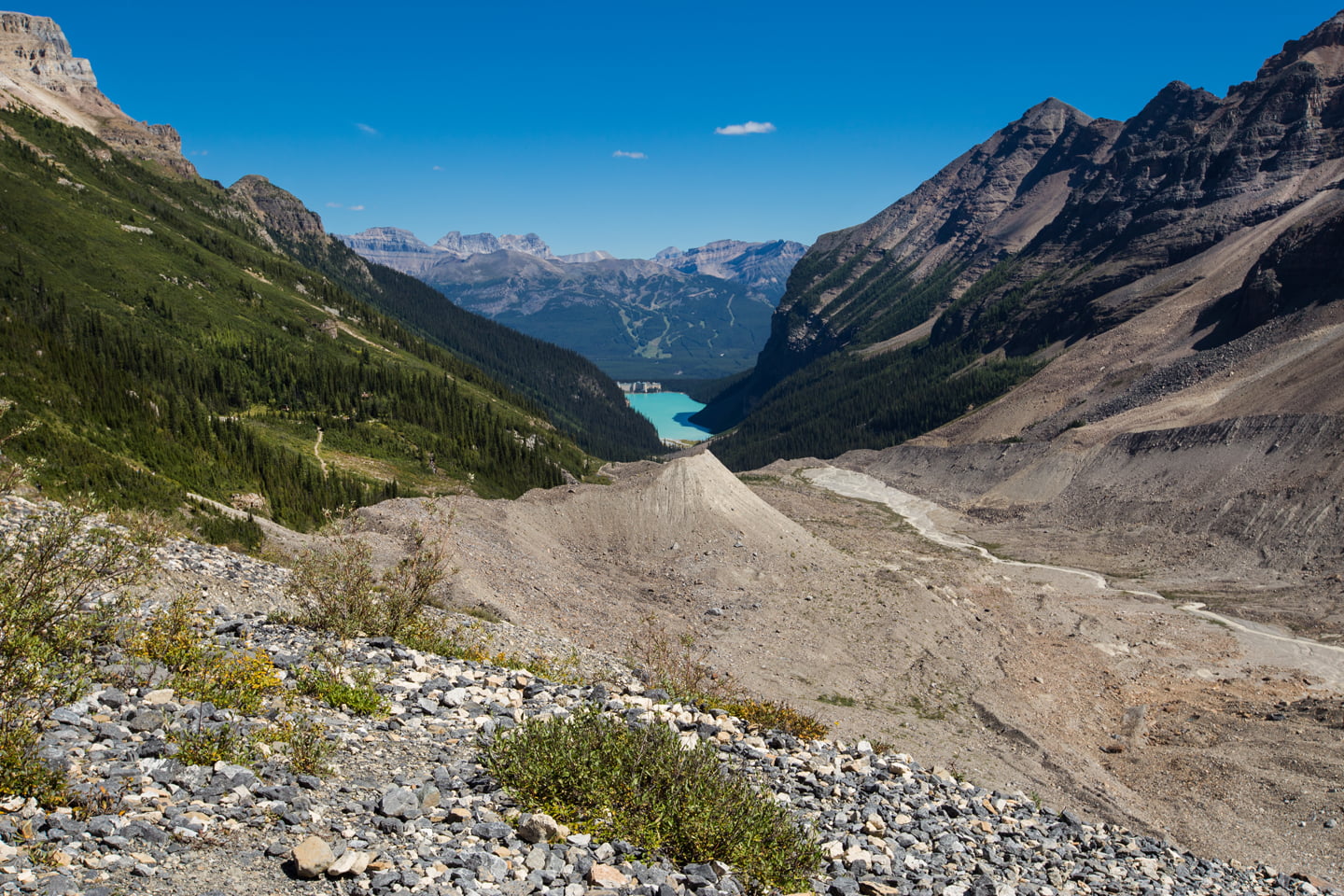 plain-of-six-glaciers-hike-lake-louise