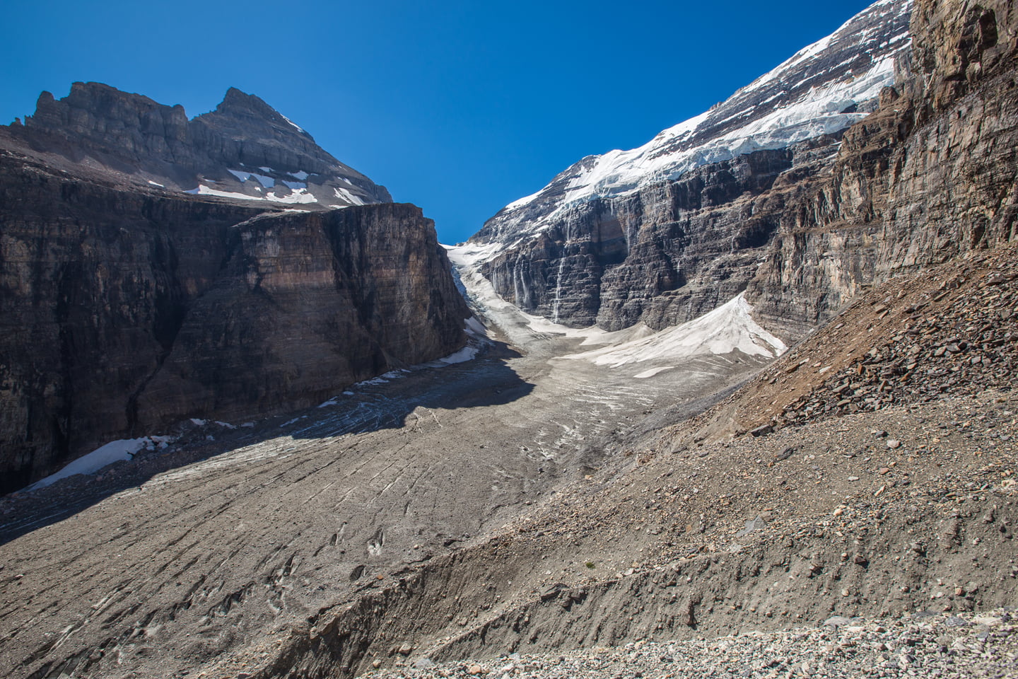 plain-of-six-glaciers