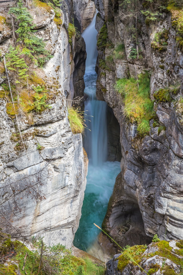 magline-canyon-jasper-waterfall