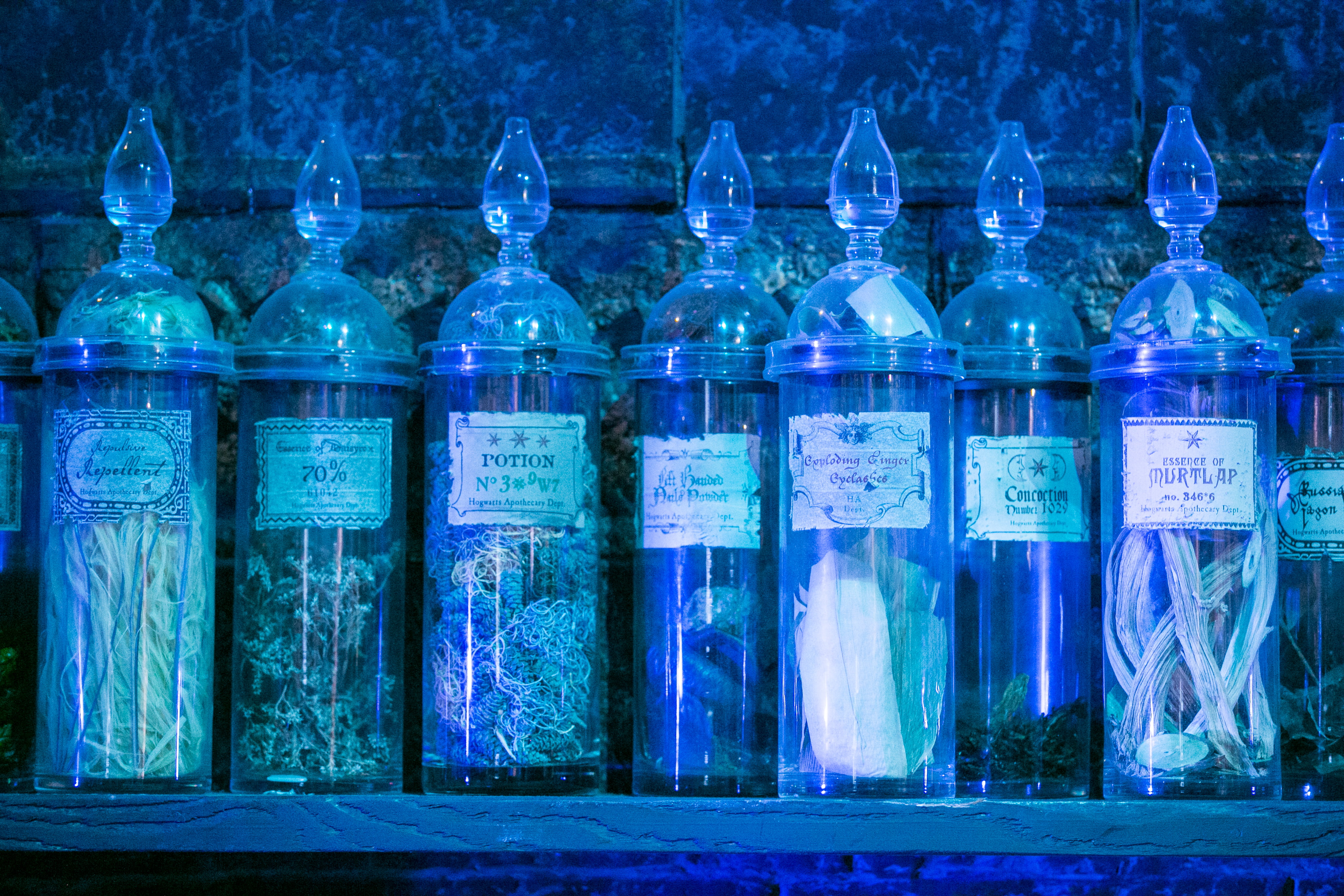 harry-potter-studio-tour-potions-details-potion-bottle